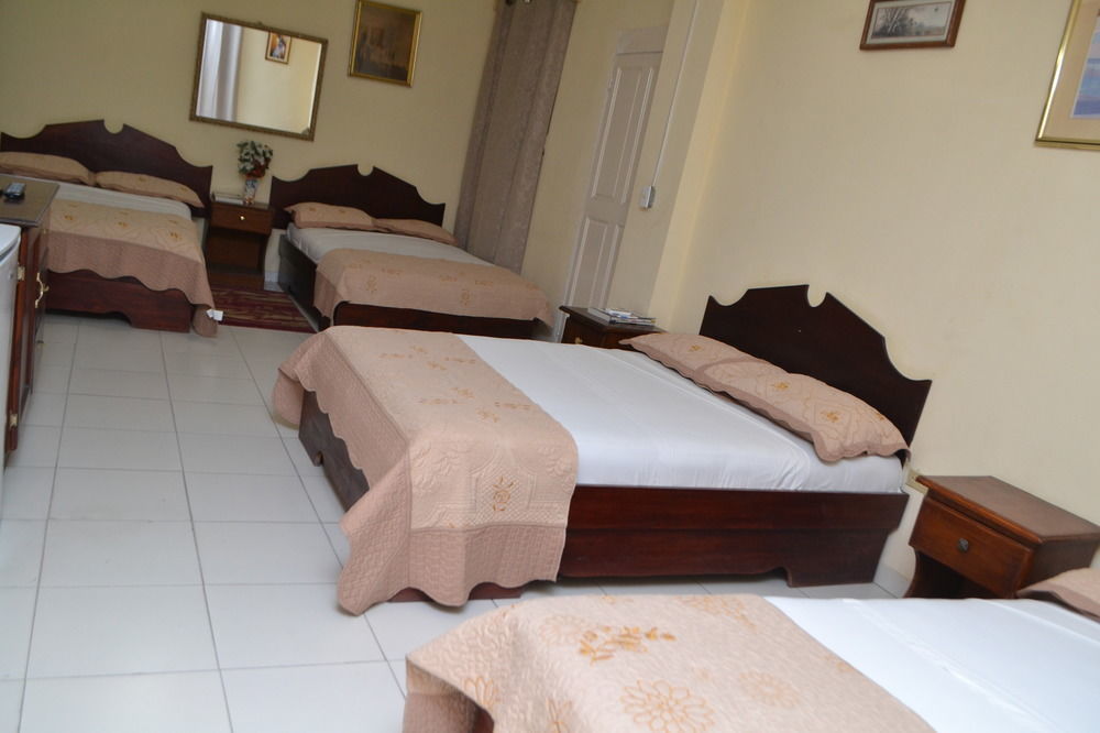 Seven Stars Hotel Musseau Buitenkant foto