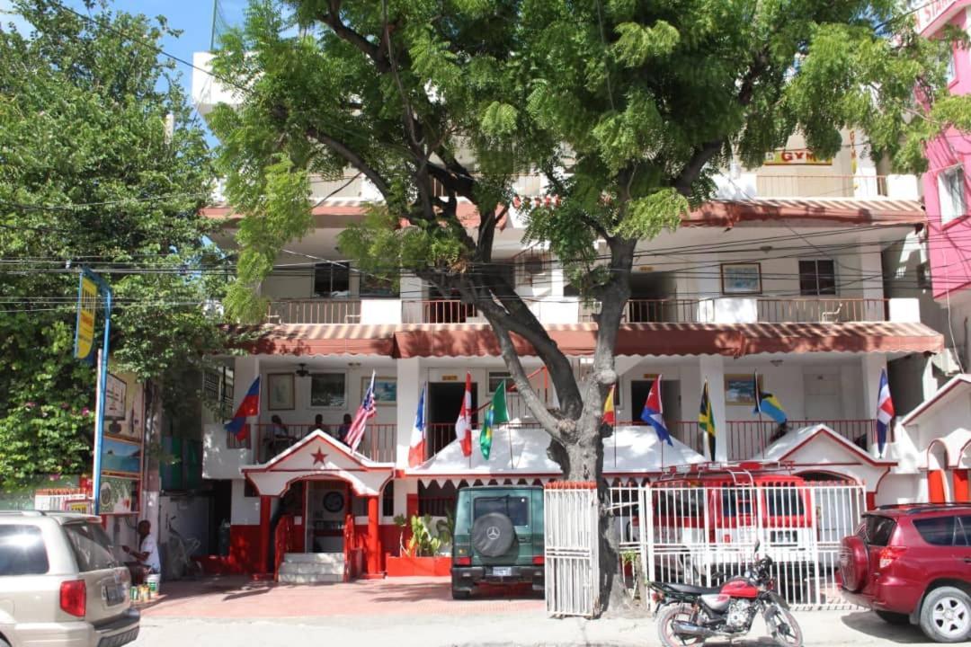 Seven Stars Hotel Musseau Buitenkant foto